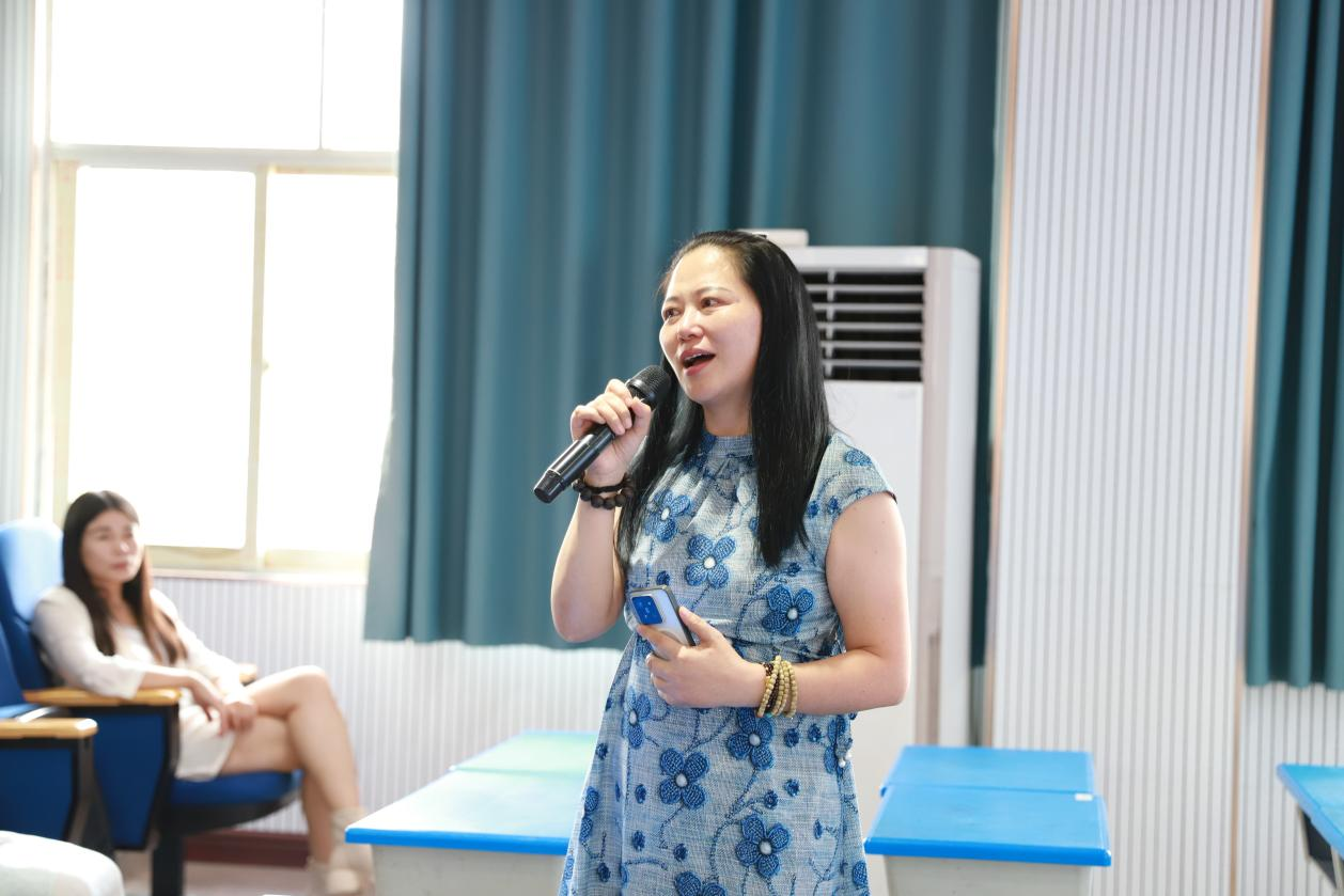 城區(qū)二小一年級(jí)行為習(xí)慣研討活動(dòng)溫情舉辦