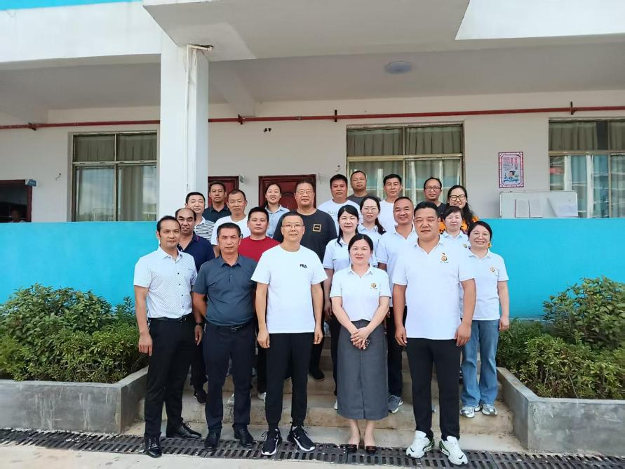 長(zhǎng)沙市天心區(qū)支教團(tuán)隊(duì)與谷洲鎮(zhèn)中心學(xué)校見面會(huì)：聚力共啟教育幫扶新征程