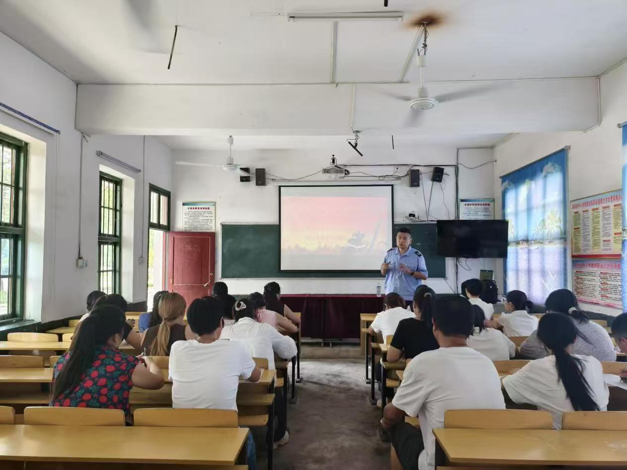 新寧縣回龍寺鎮(zhèn)蓮山中心小學(xué)