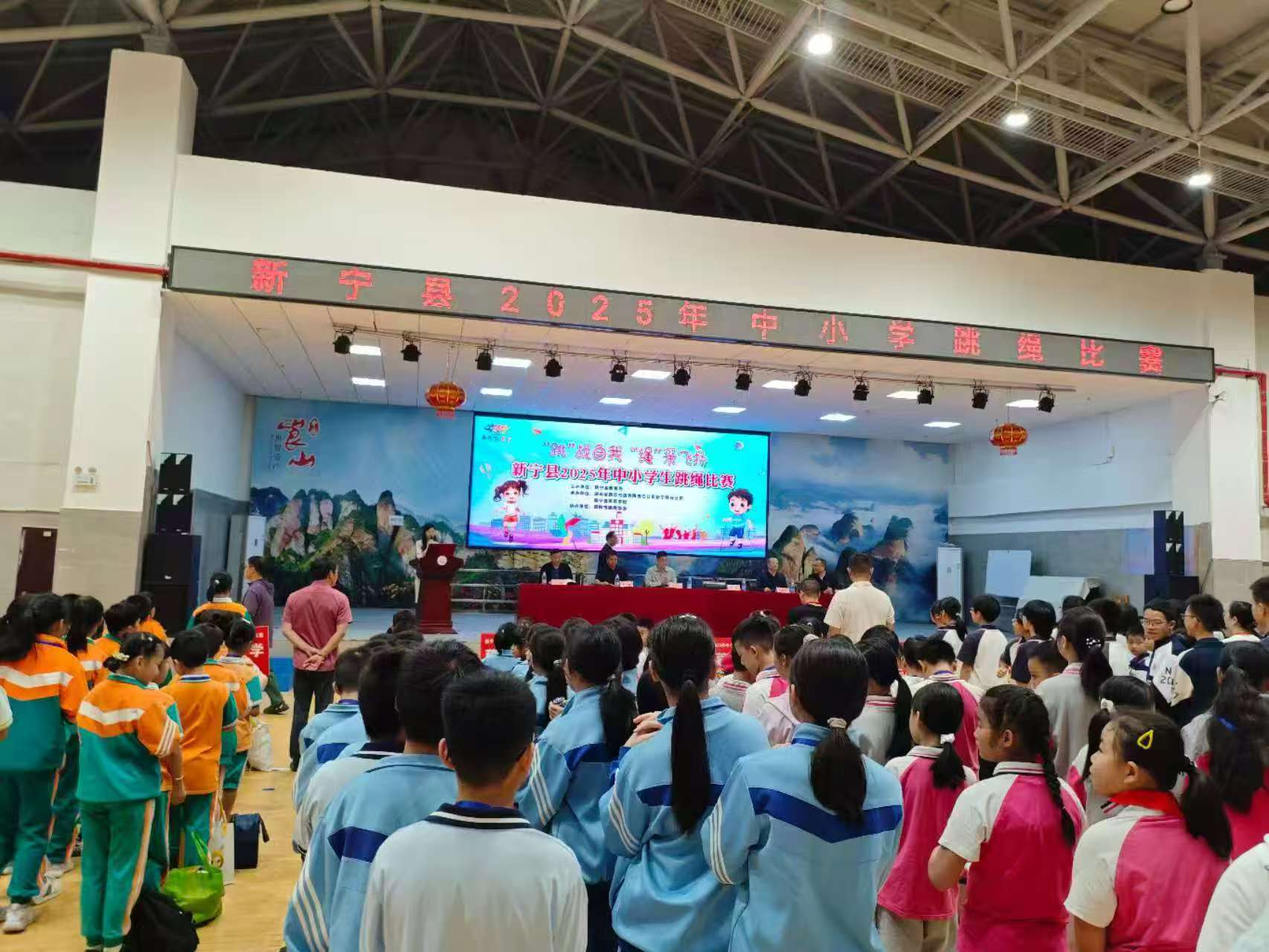 繩舞飛揚(yáng)展風(fēng)采，藕塘學(xué)子創(chuàng)佳績