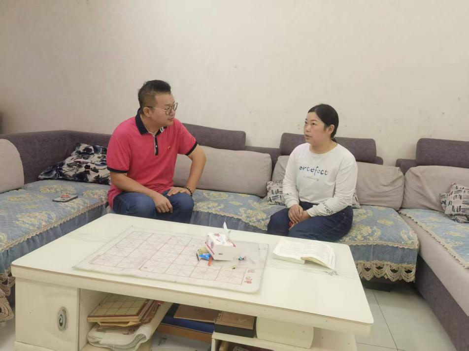 浙江新華愛心基金走訪隆回二中珍珠生