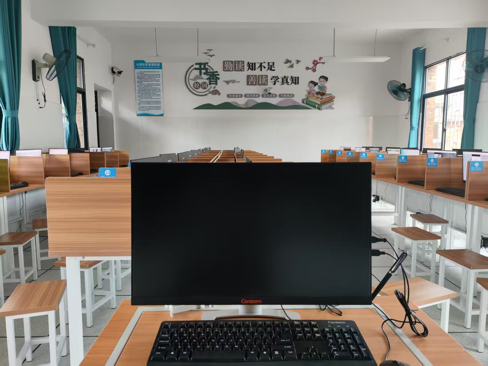 民生實事暖校園 數(shù)字賦能育新苗