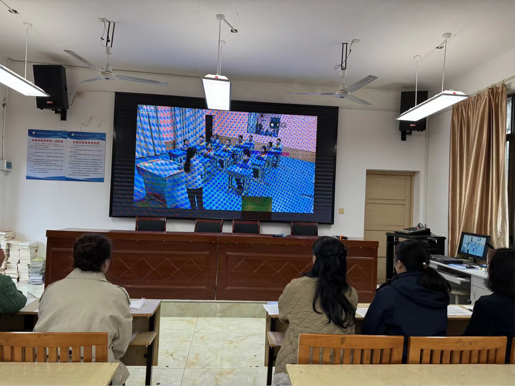 童言英語繹古今 多彩童心繪寶慶