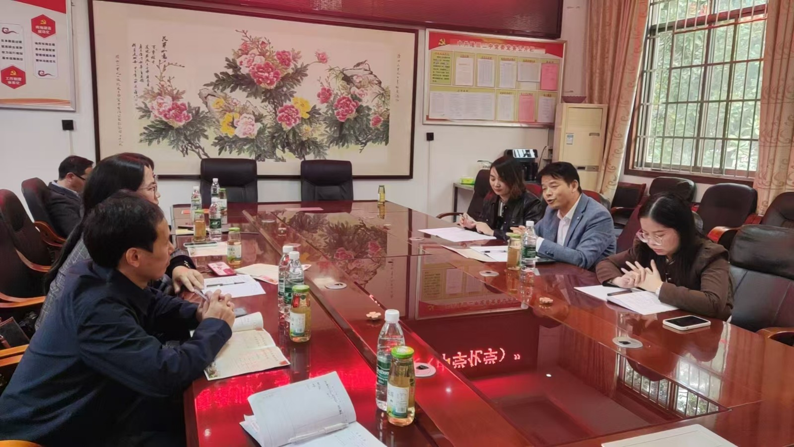 彭中菊名師工作室在隆回二中開(kāi)展入校集中研修