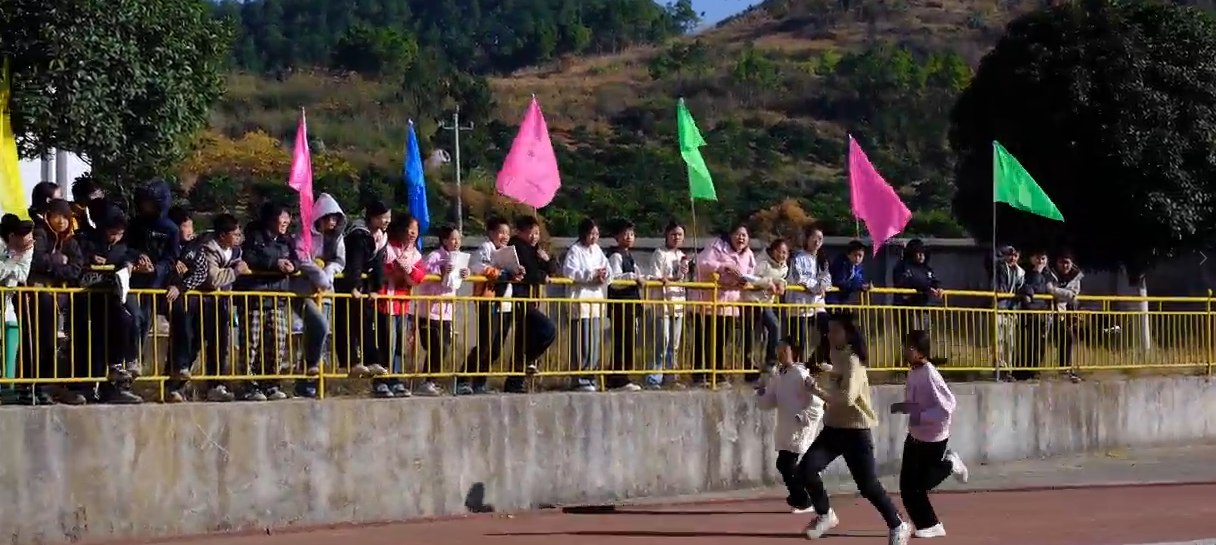 新寧五中舉行第十屆文體藝術(shù)節(jié)