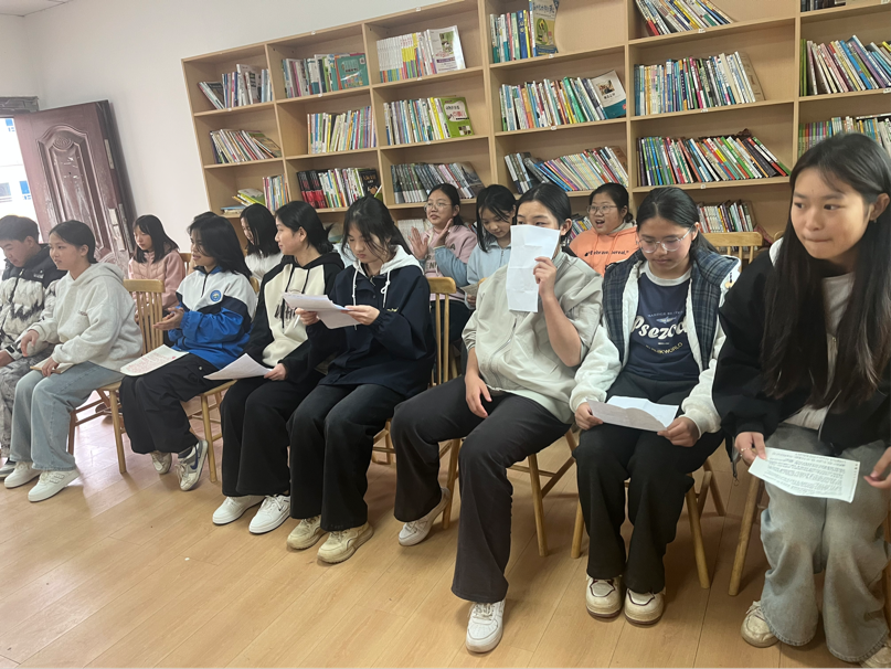 書(shū)香潤(rùn)校園，閱讀展風(fēng)采