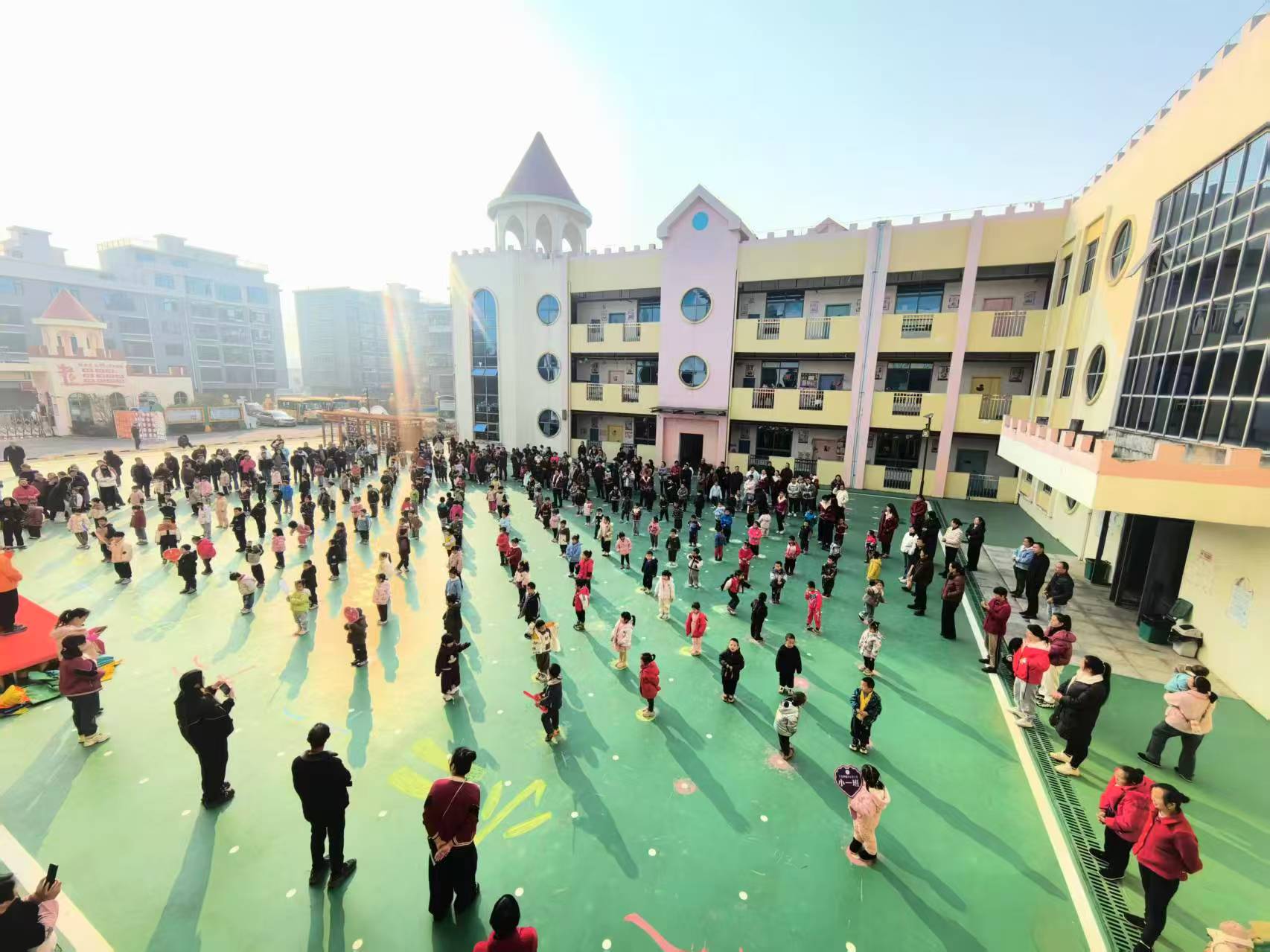 冬日暖陽映童顏，親子同樂促成長(zhǎng)