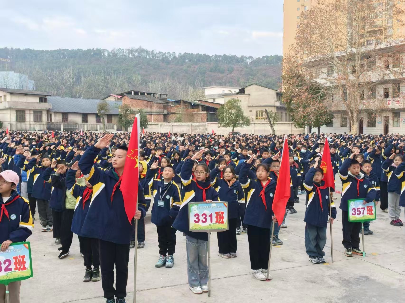 凝心聚力拔山河，團(tuán)結(jié)奮進(jìn)展風(fēng)采