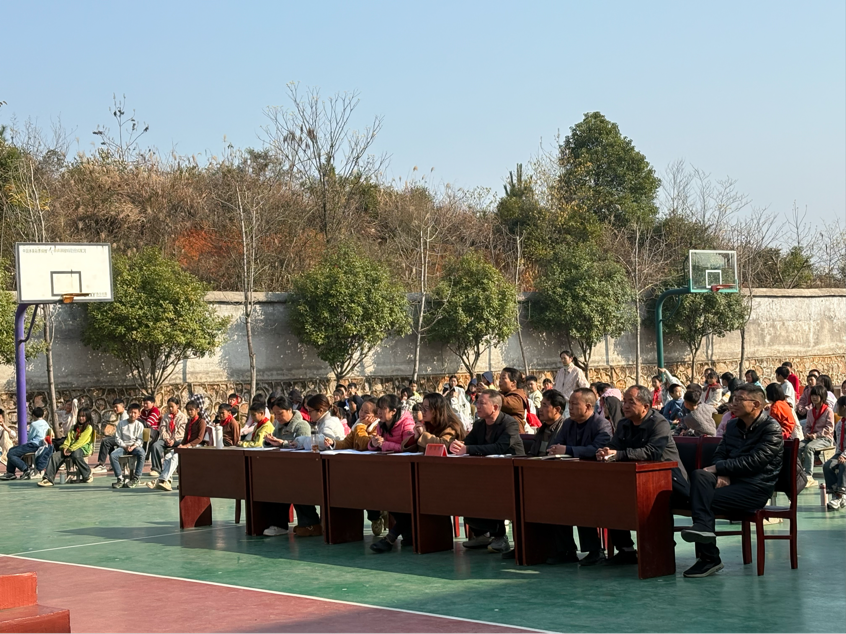 秋韻滿校園 書香潤童心