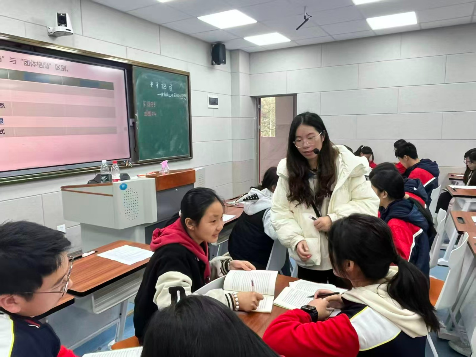 推開(kāi)五扇窗，看見(jiàn)新語(yǔ)文