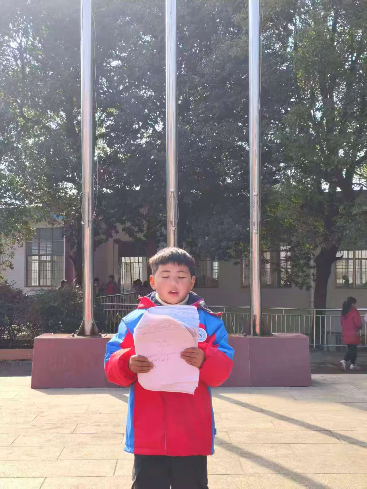 領(lǐng)巾飛揚(yáng) 誓言錚錚