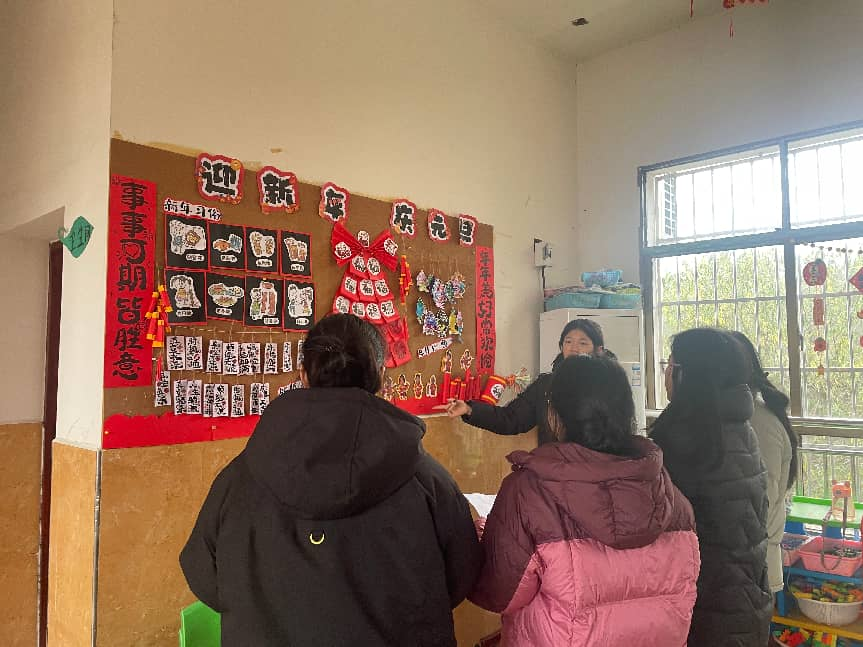 童心巧手迎新春，環(huán)境潤育中國年