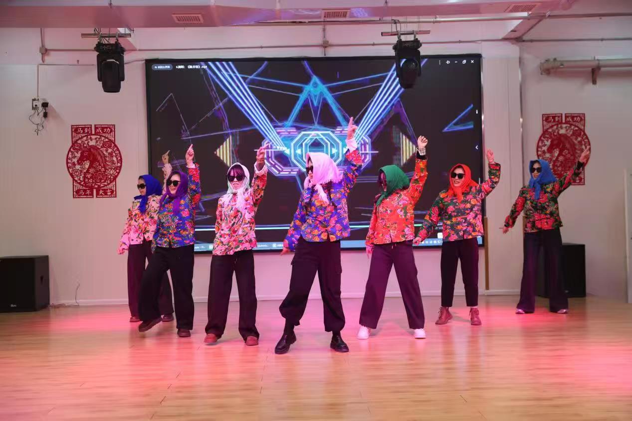 黨建引領(lǐng)聚合力 喜迎元旦譜新篇