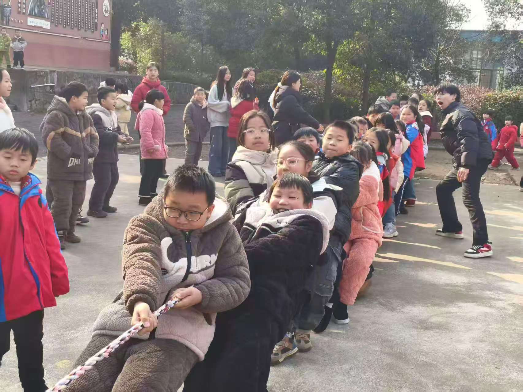 凝心聚力展風(fēng)采 團(tuán)結(jié)奮進(jìn)促成長(zhǎng)