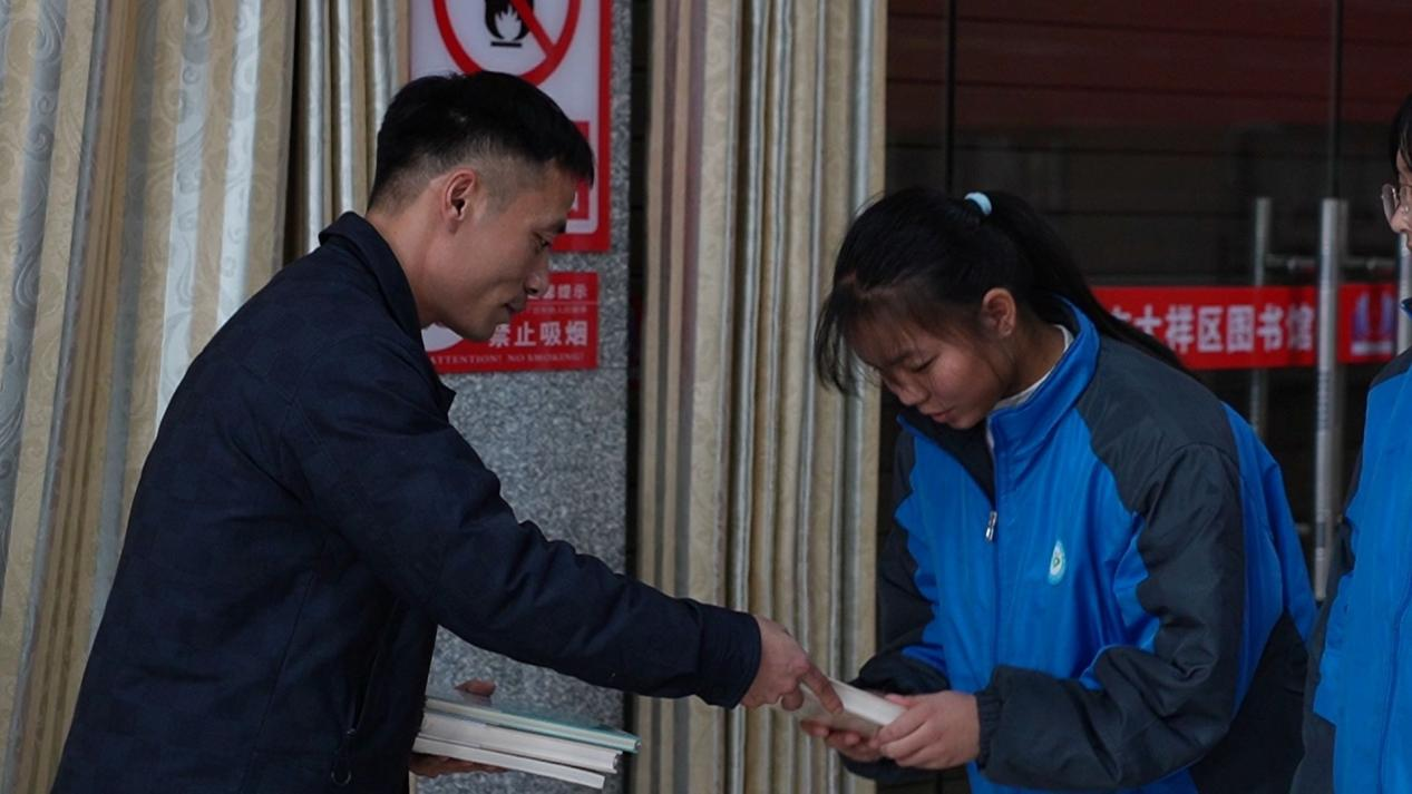 翰墨飄香承文脈 丹心筑夢(mèng)育英才