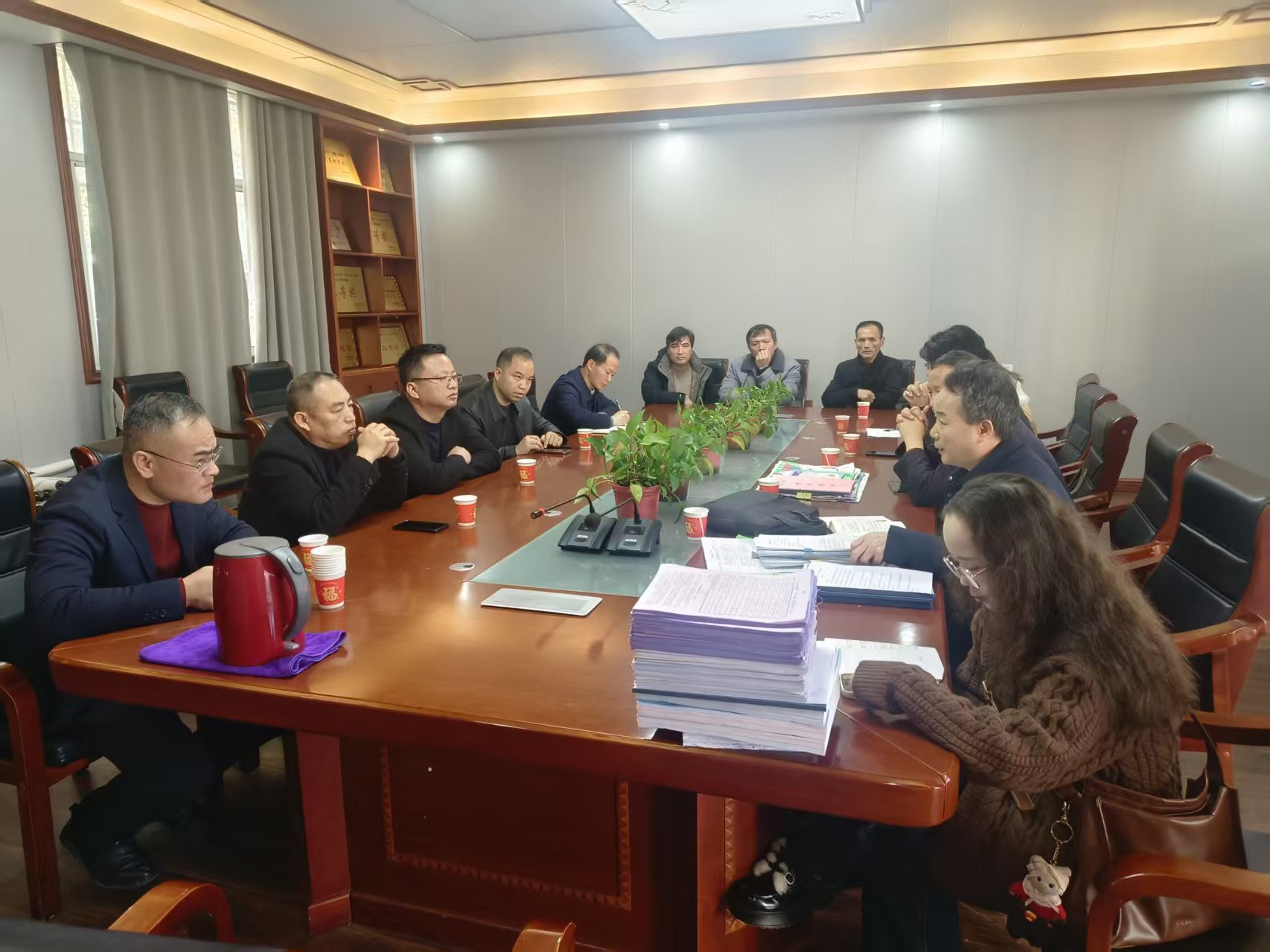 邵陽(yáng)市教育局深入五峰鋪鎮(zhèn)中心完小開(kāi)展開(kāi)學(xué)工作專項(xiàng)督導(dǎo)