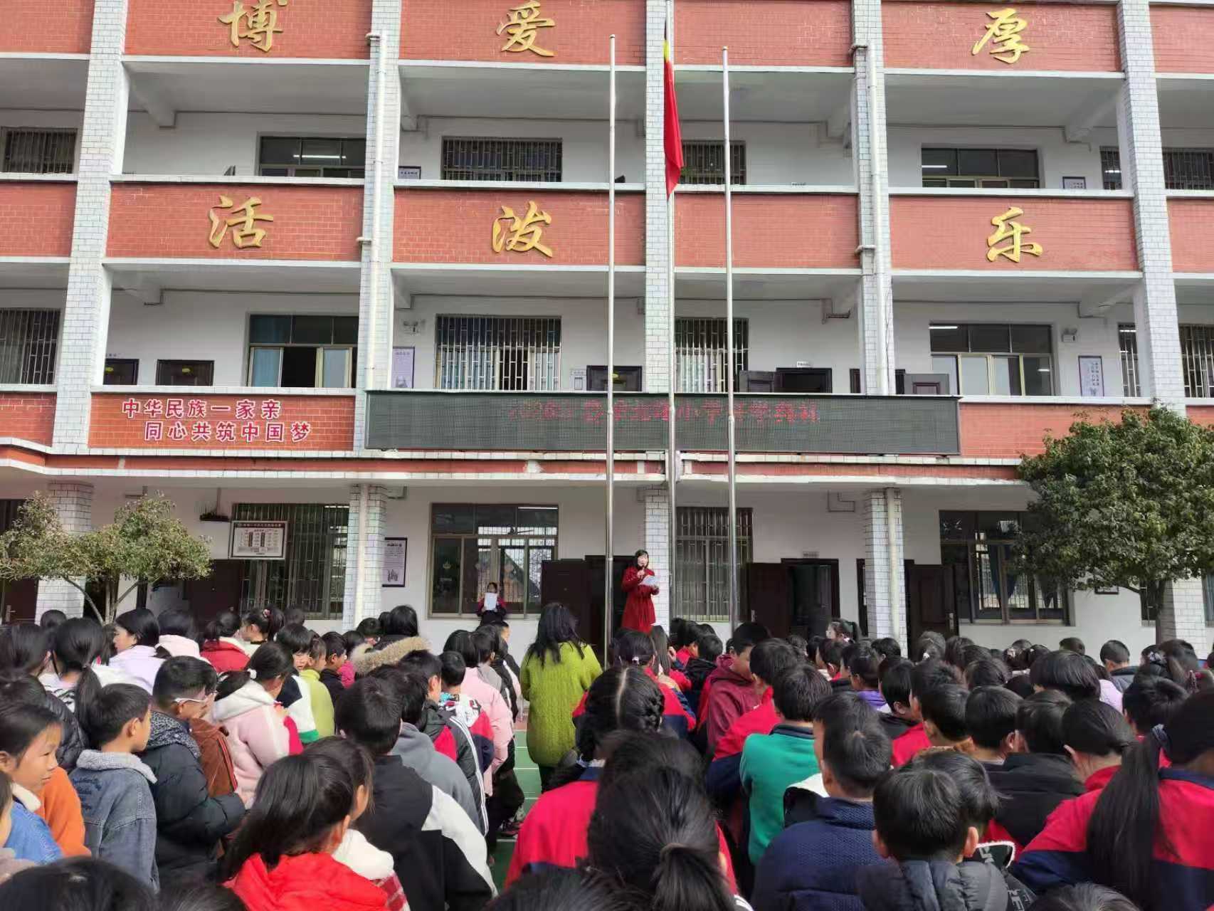 擁抱AI時代，點(diǎn)亮科技夢