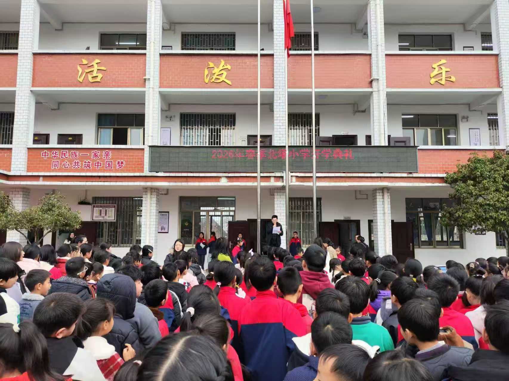 擁抱AI時代，點(diǎn)亮科技夢